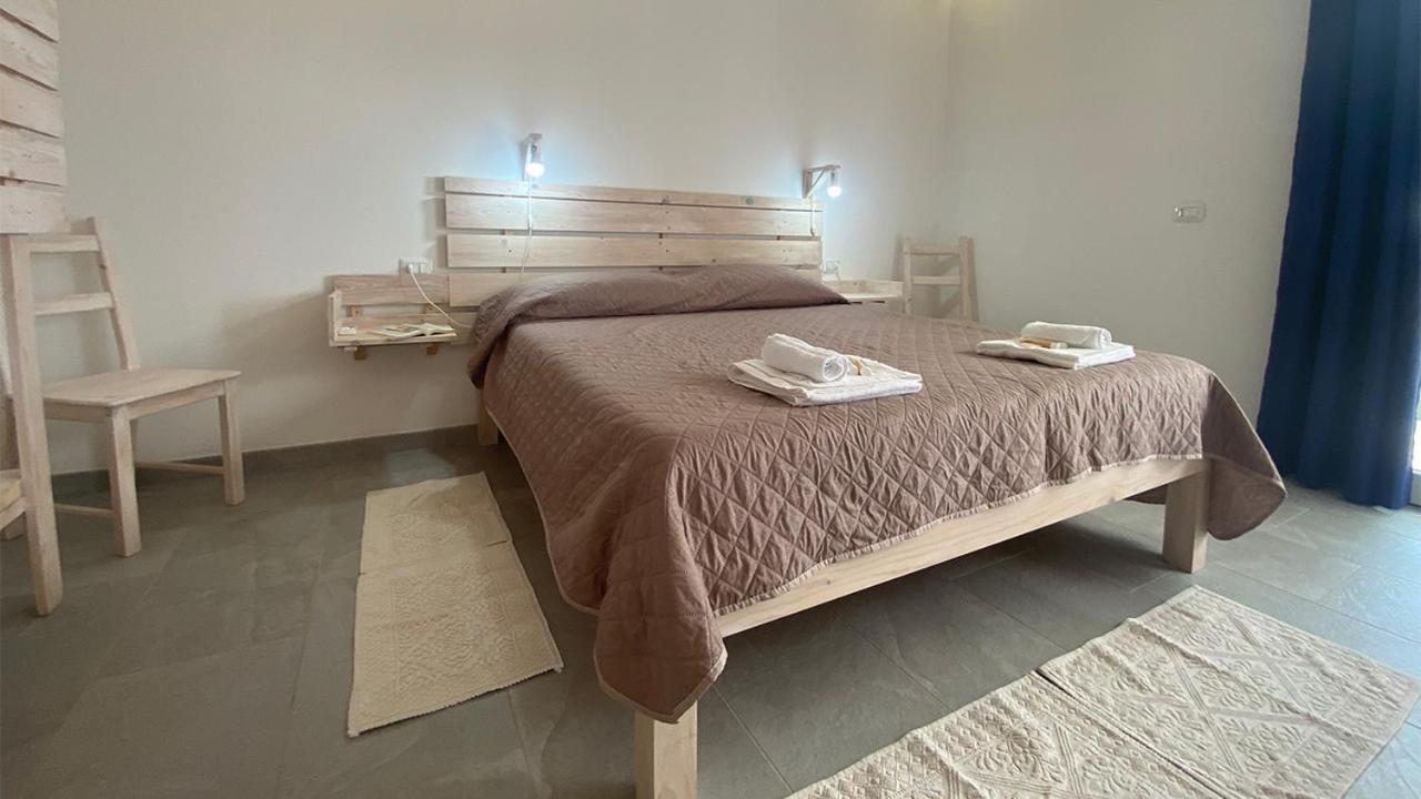 I Tre Schen Otel Calasetta Dış mekan fotoğraf