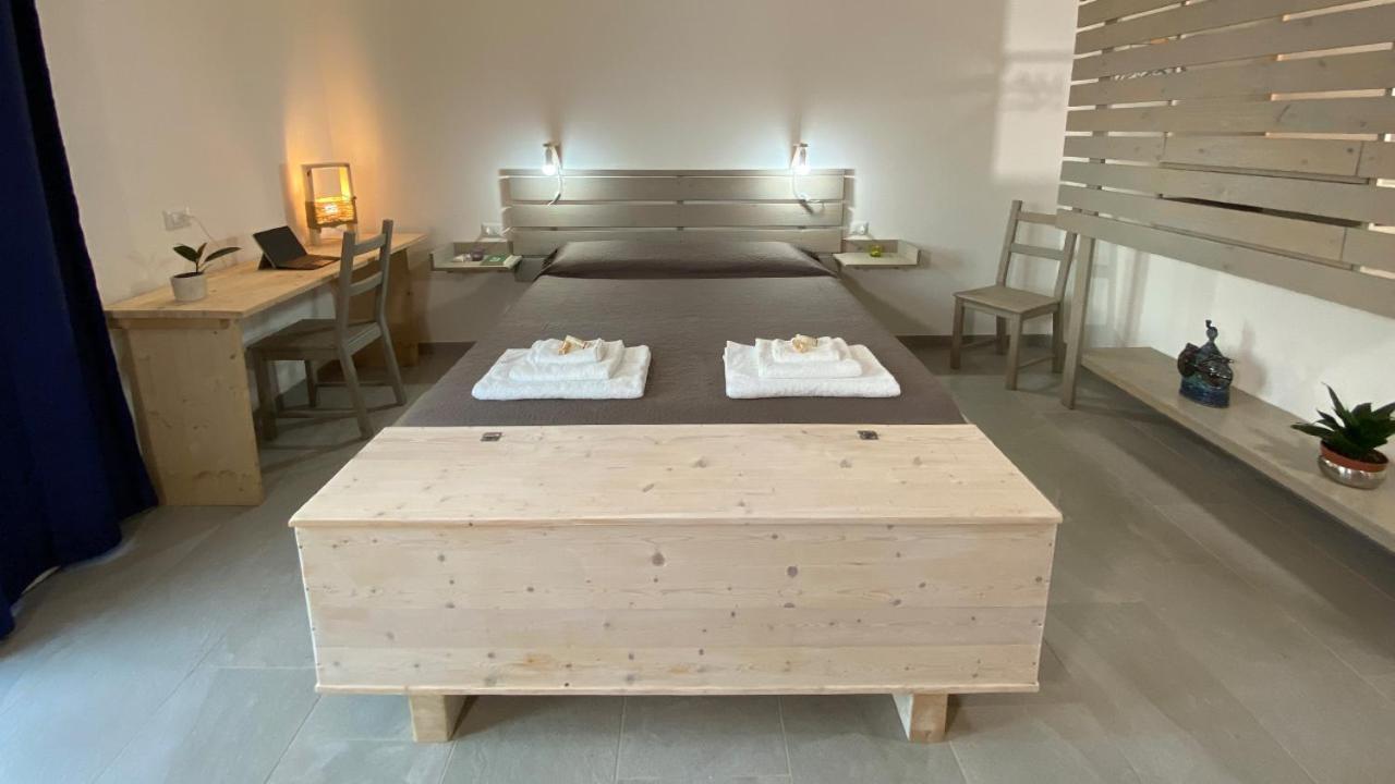 I Tre Schen Otel Calasetta Dış mekan fotoğraf