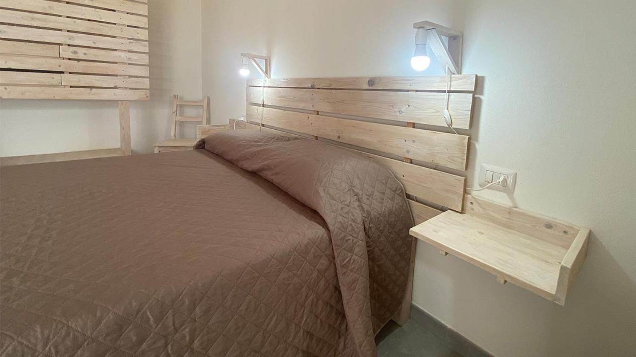 I Tre Schen Otel Calasetta Dış mekan fotoğraf