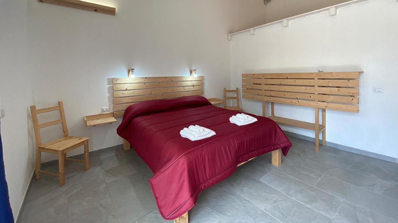 I Tre Schen Otel Calasetta Dış mekan fotoğraf